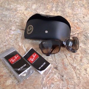 Ray-Ban Black Sunglasses